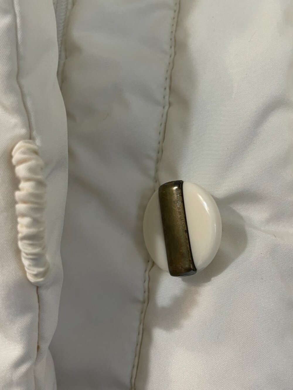 Larry Levine Down White puffer Jacket. Size XS High Collar - Picture 3 of 10